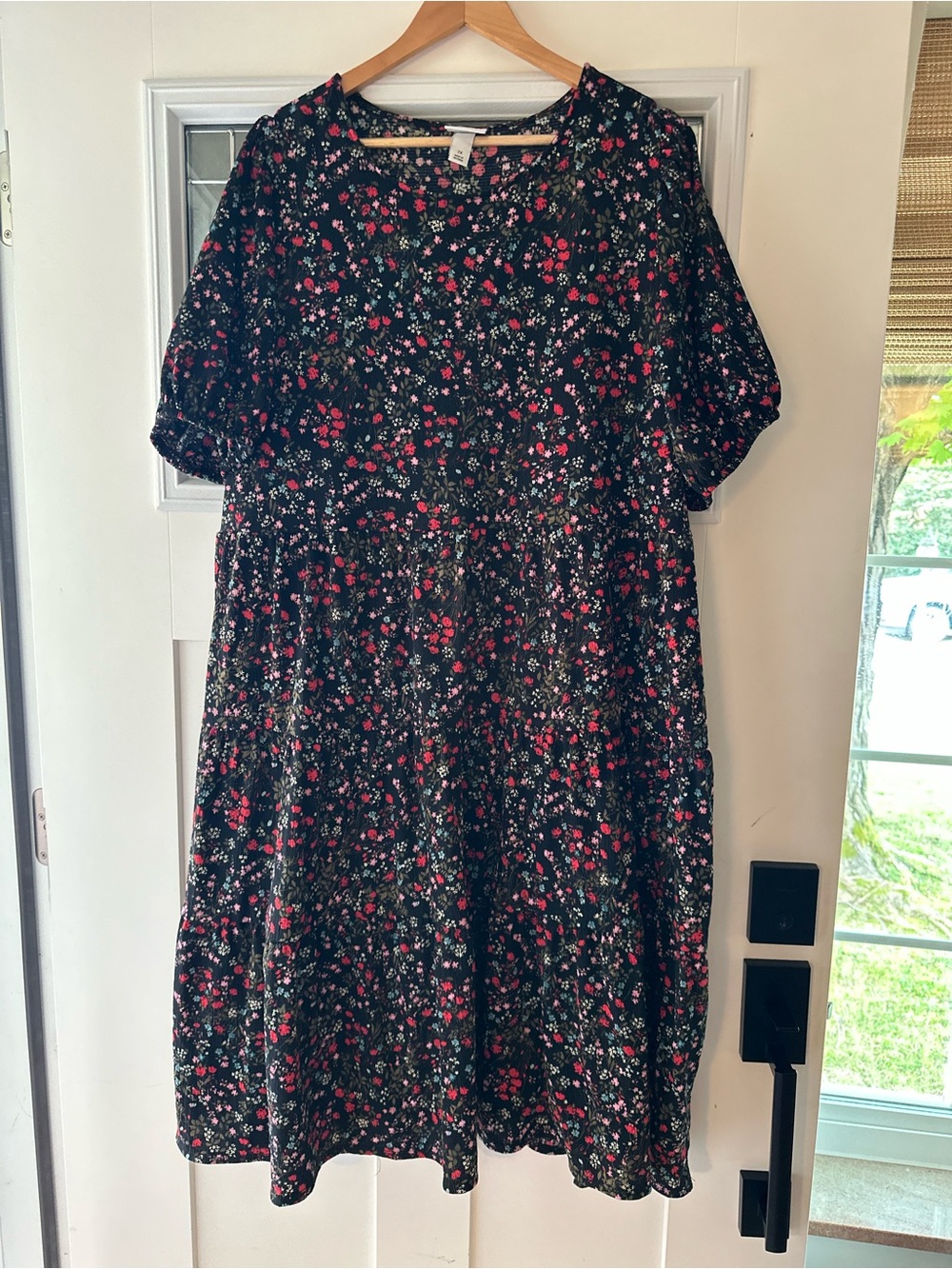 Ava & Viv Black Floral Midi Dress